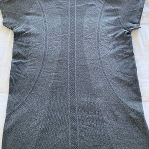 Lululemon swiftly tech short sleeve shirt